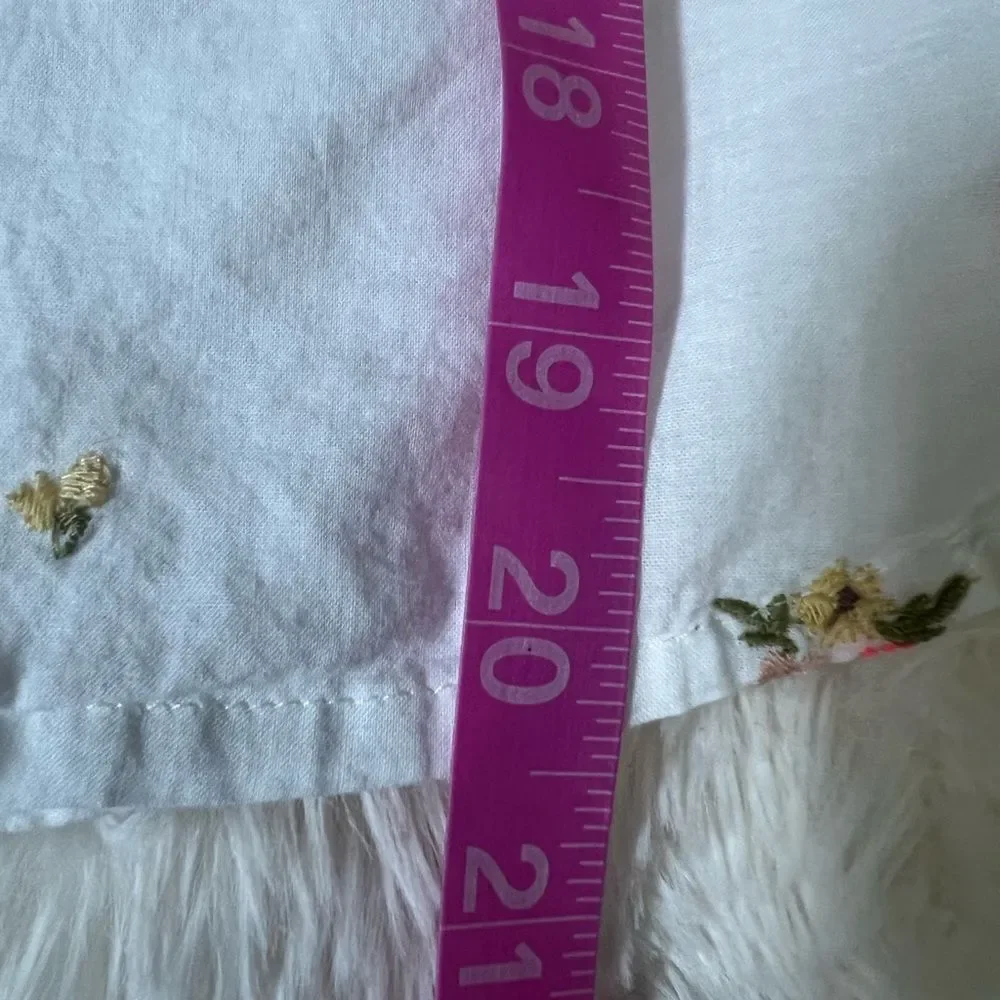 Old Navy White Floral Puff Sleeve Blouse - Cottagecore Style - Sz XS
